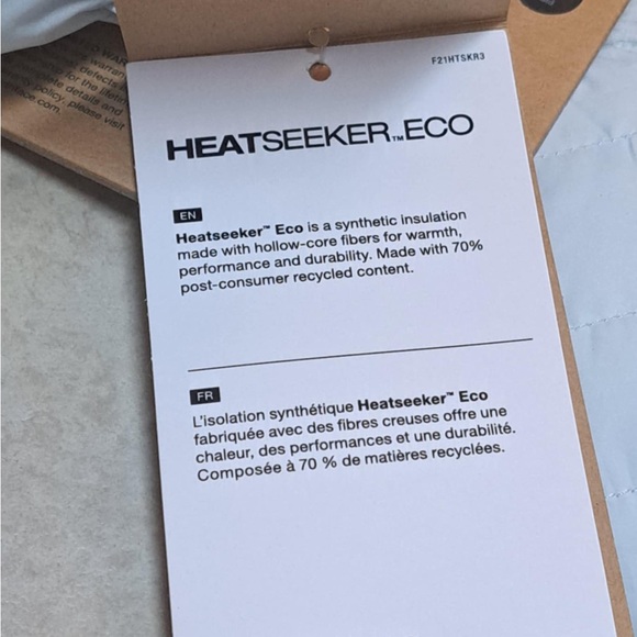 The North Face Littles Mossbud Swirl reversible mittens in a light blue color - Picture 10 of 10